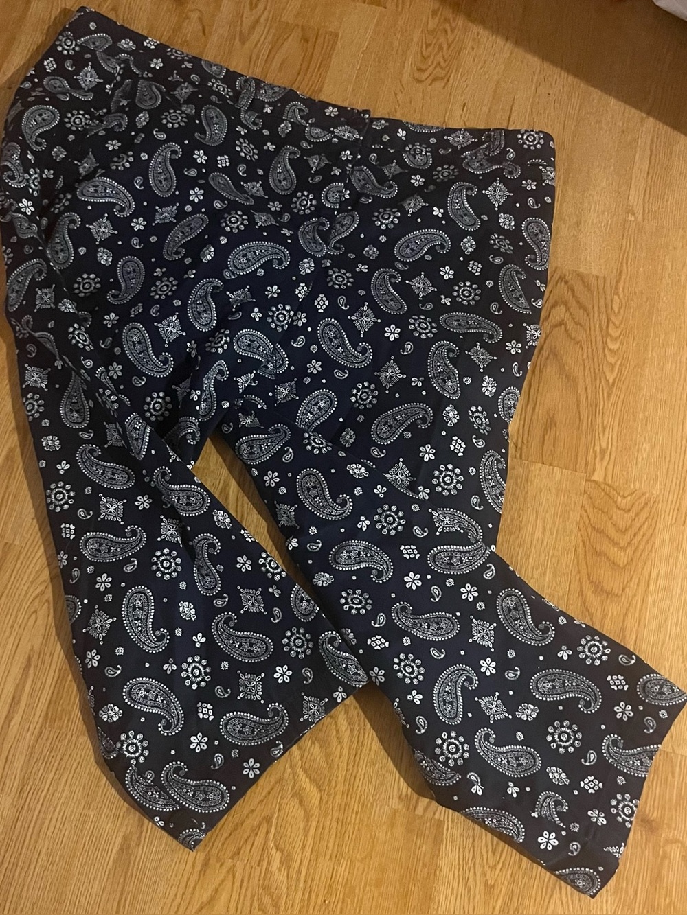 Women’s Blue Paisley Print